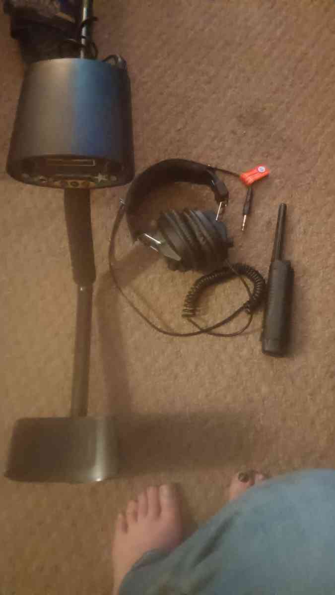 loan star metal detector and accessories - Brooksville, Florida - FleaMarketBay
