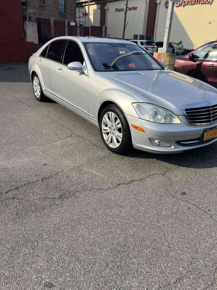 2009 Mercedes S550 S class For Matic 149000k miles runs and - Ozone Park, New York - FleaMarketBay