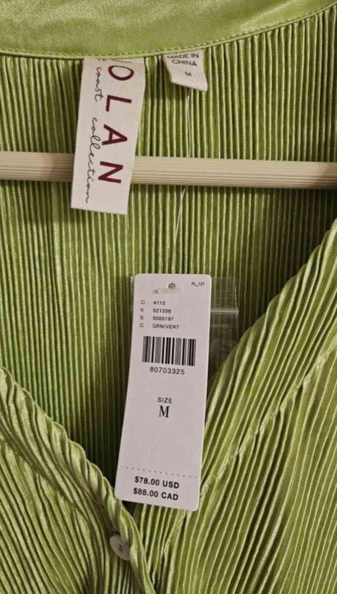 ANTHROPOLOGIE DOLAN GREEN LETTUCE HEM BUTTON BLOUSE - San Antonio, Texas - FleaMarketBay