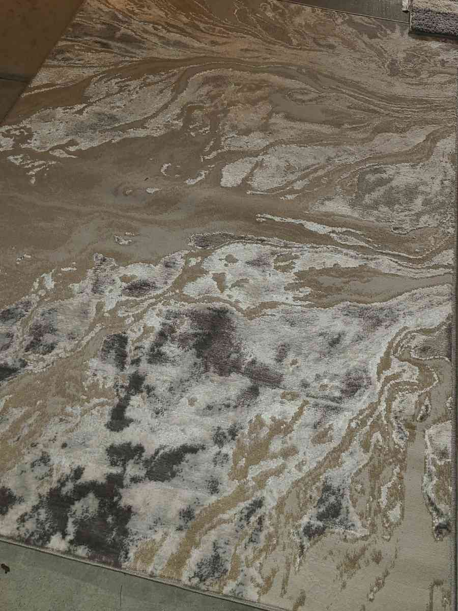 4ftx6ft accent rug - Peoria, Arizona - FleaMarketBay