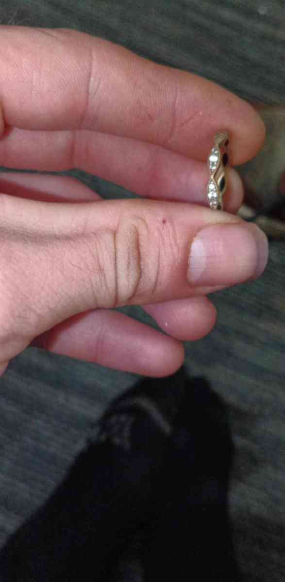 18k gold 3karat women wedding band - Bossier City, Louisiana - FleaMarketBay