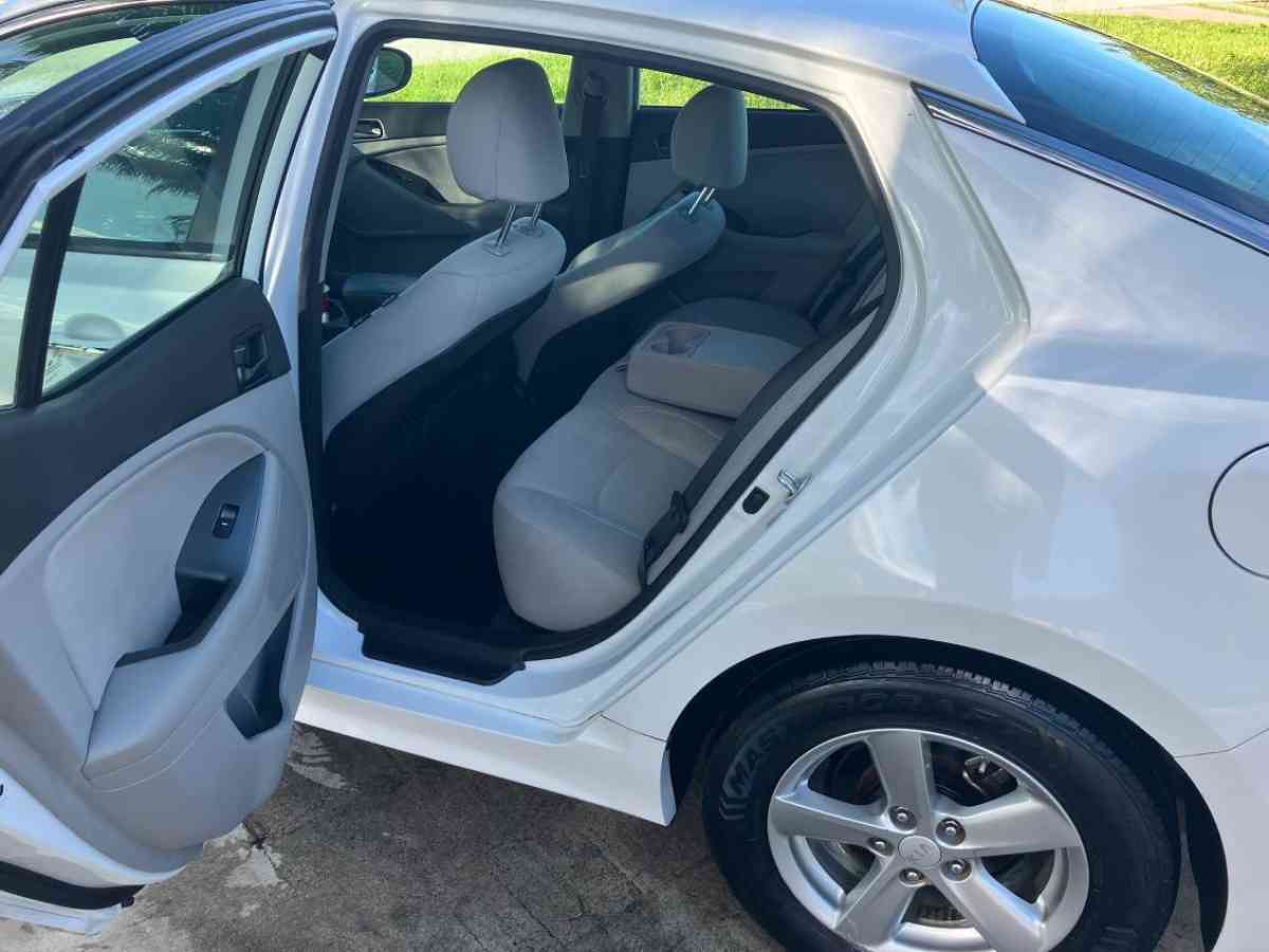 2015 KIA Optima LX - Opa Locka, Florida