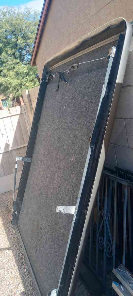 tapa silverrado - Tucson, Arizona - FleaMarketBay