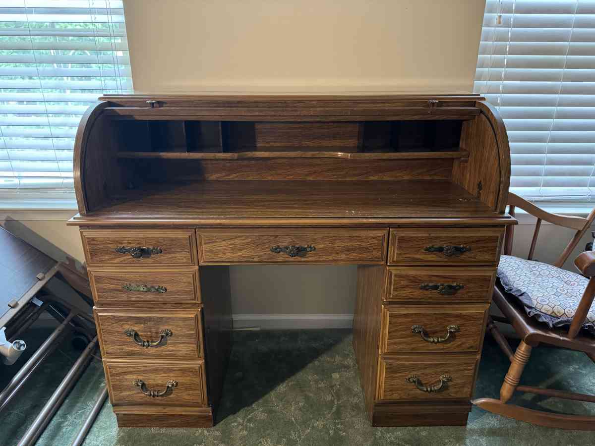 Roll Top Desk - Richboro, Pennsylvania - FleaMarketBay