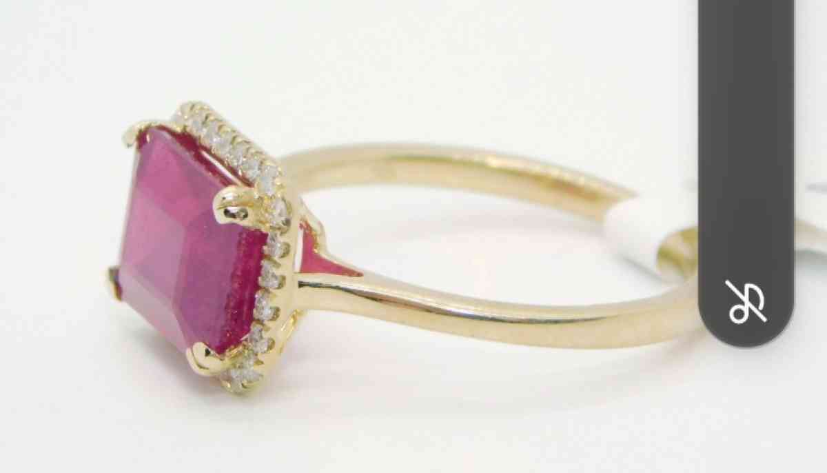 14k Gold Rudy  and diamonds   ring - Antioch, Tennessee - FleaMarketBay