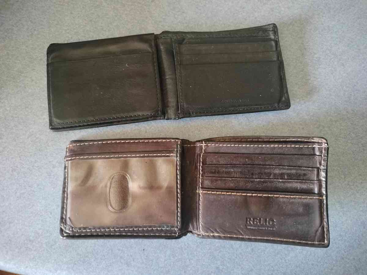 4 mens Wallets - Amarillo, Texas - FleaMarketBay