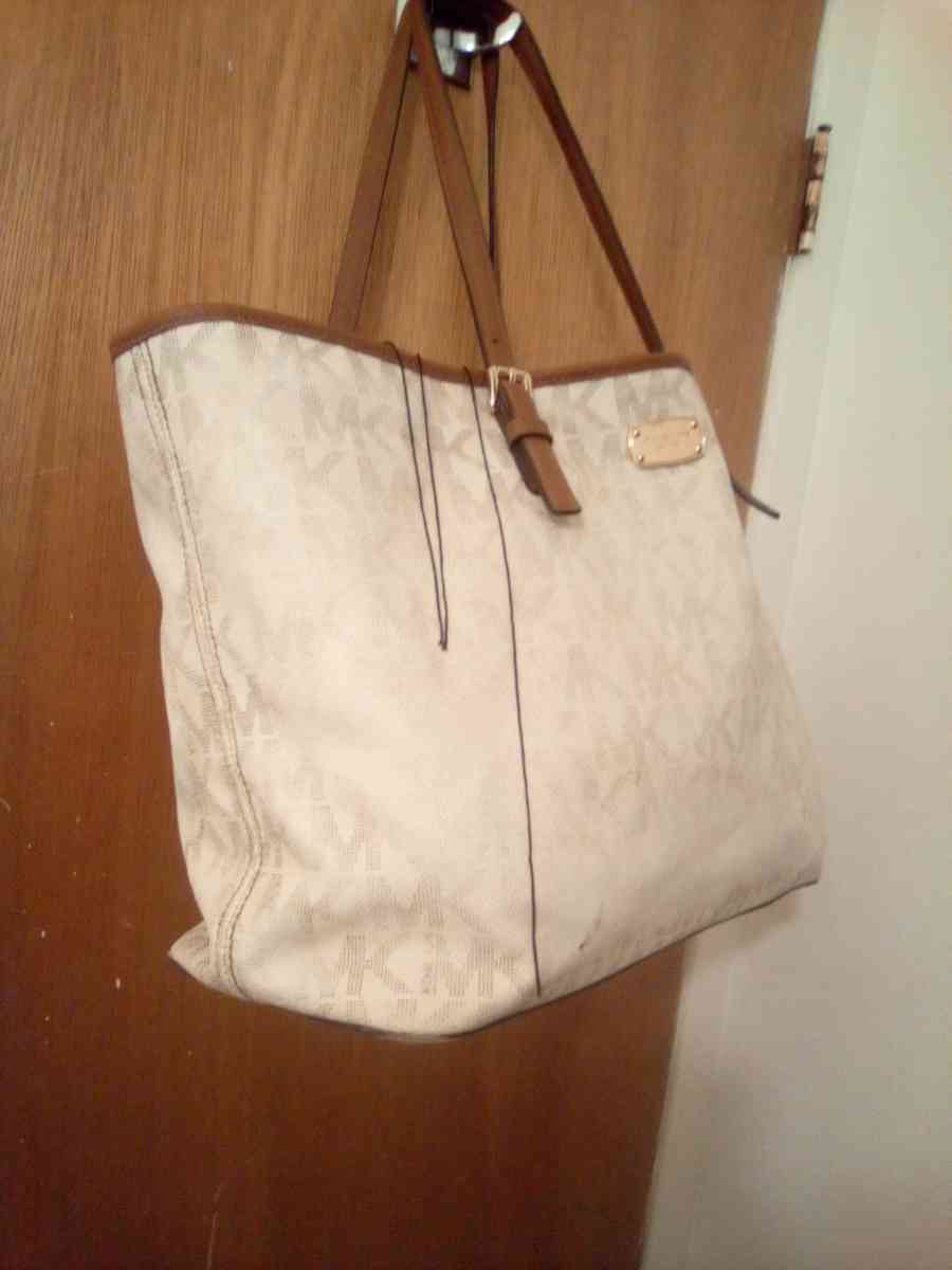 purses - Del Rio, Texas - FleaMarketBay