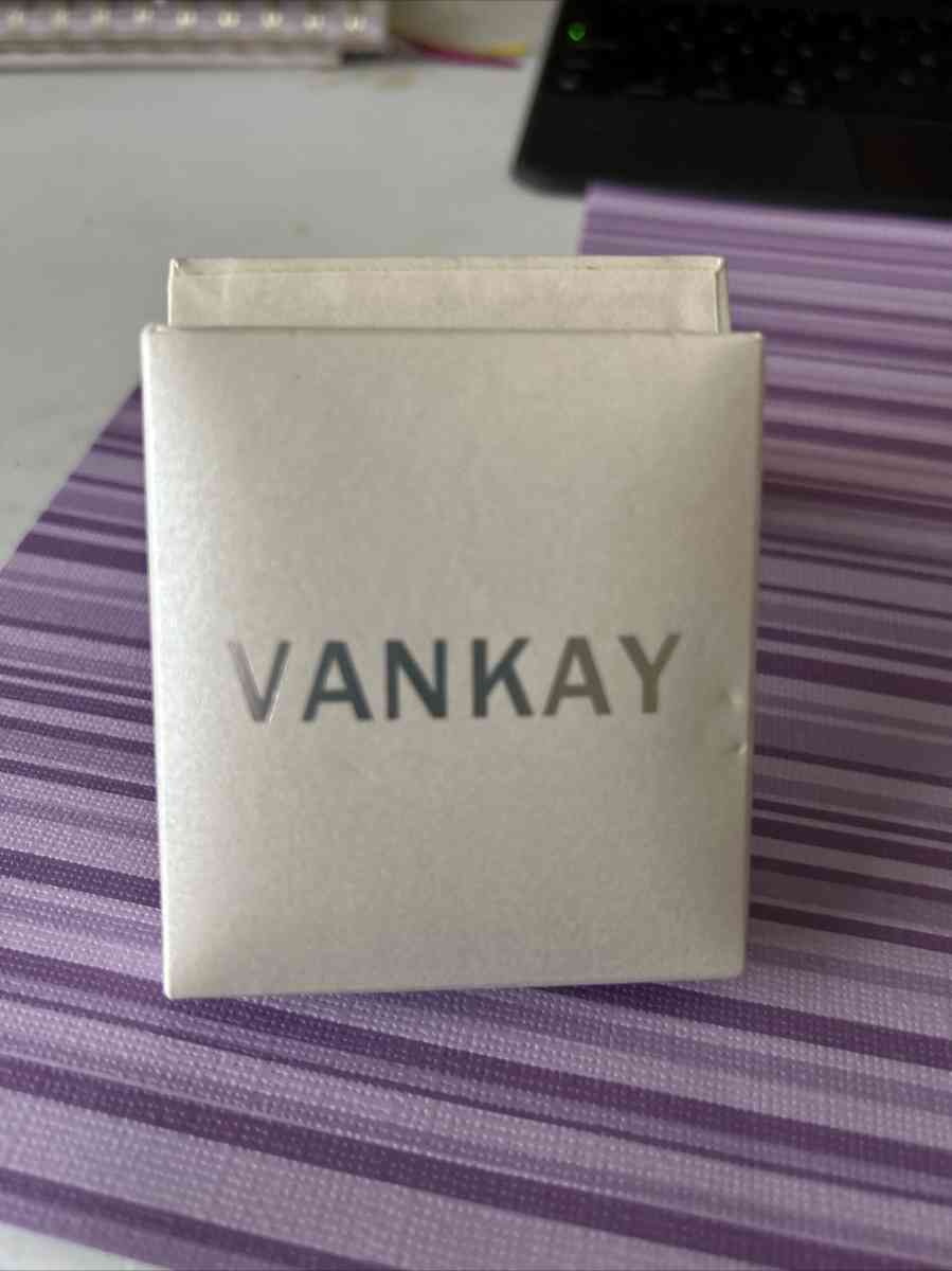 earring 1 - Indianapolis, Indiana - FleaMarketBay