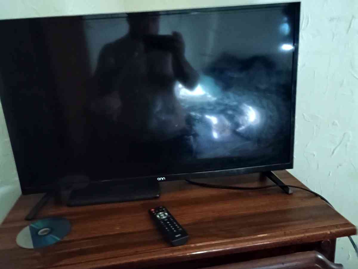 32in TV with remote