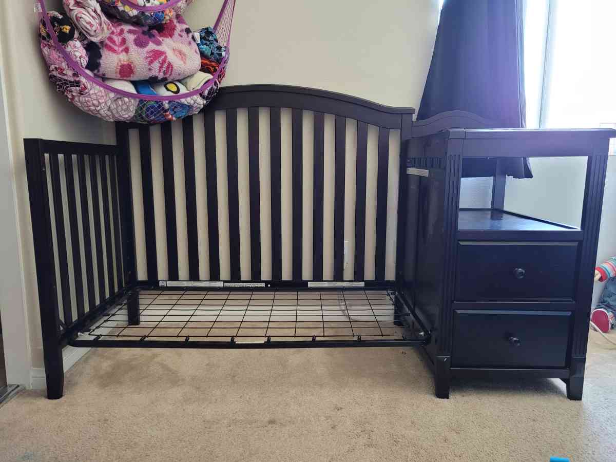 Beautiful Baby Crib - Ventura, California