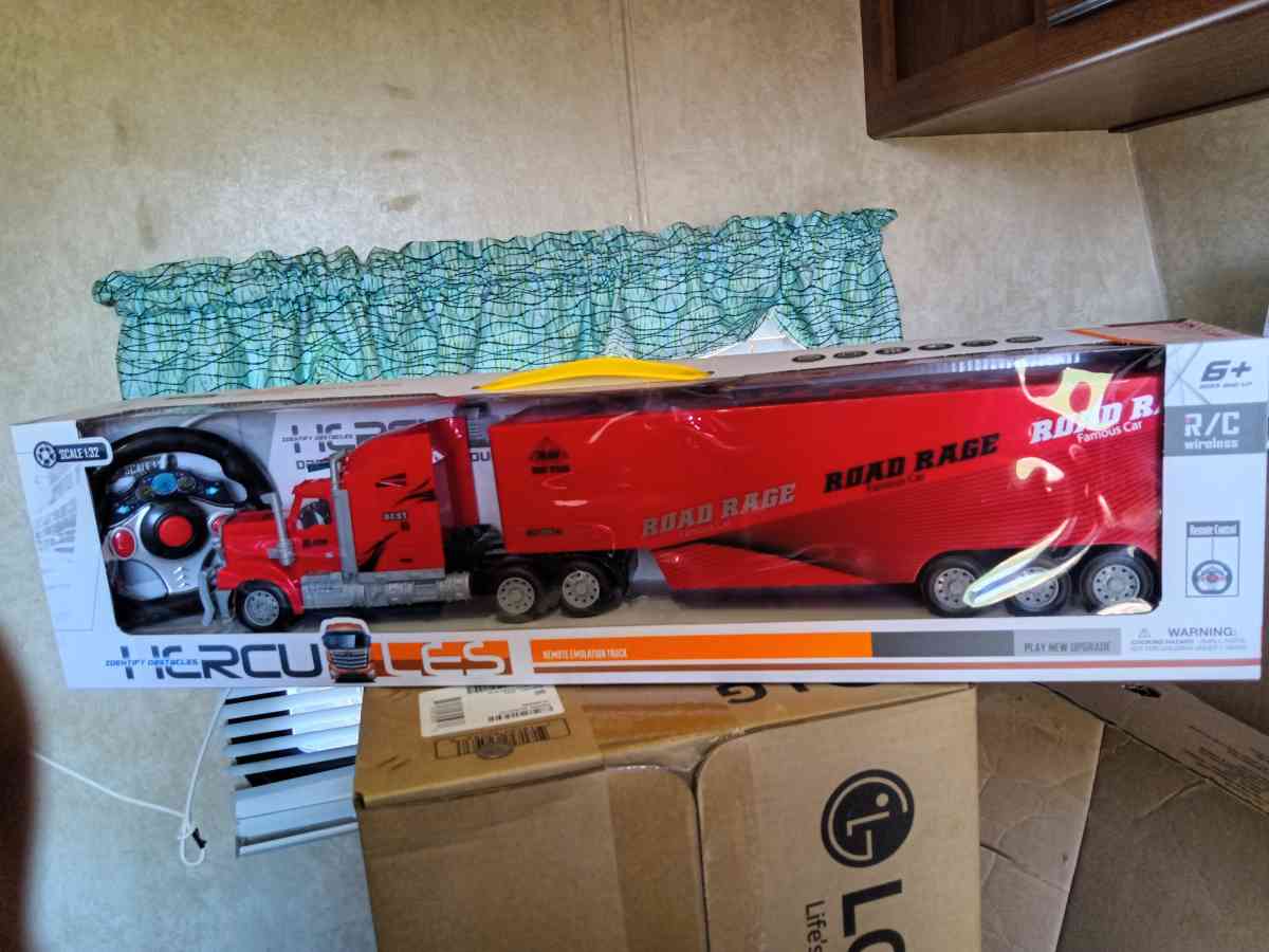 RC Kenworth Trucks - Menifee, California - FleaMarketBay