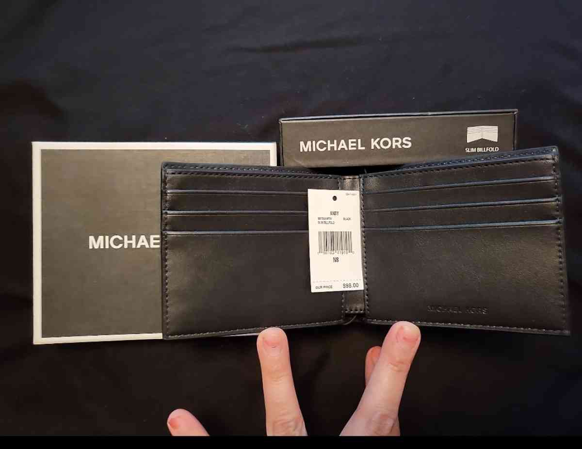NEW MENS MK WALLET - San Gabriel, California
