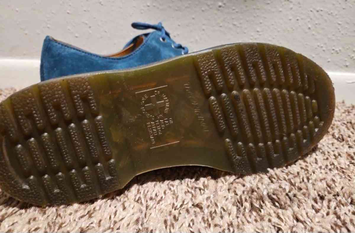 DOC MARTENS BLUE SUEDE - San Antonio, Texas - FleaMarketBay