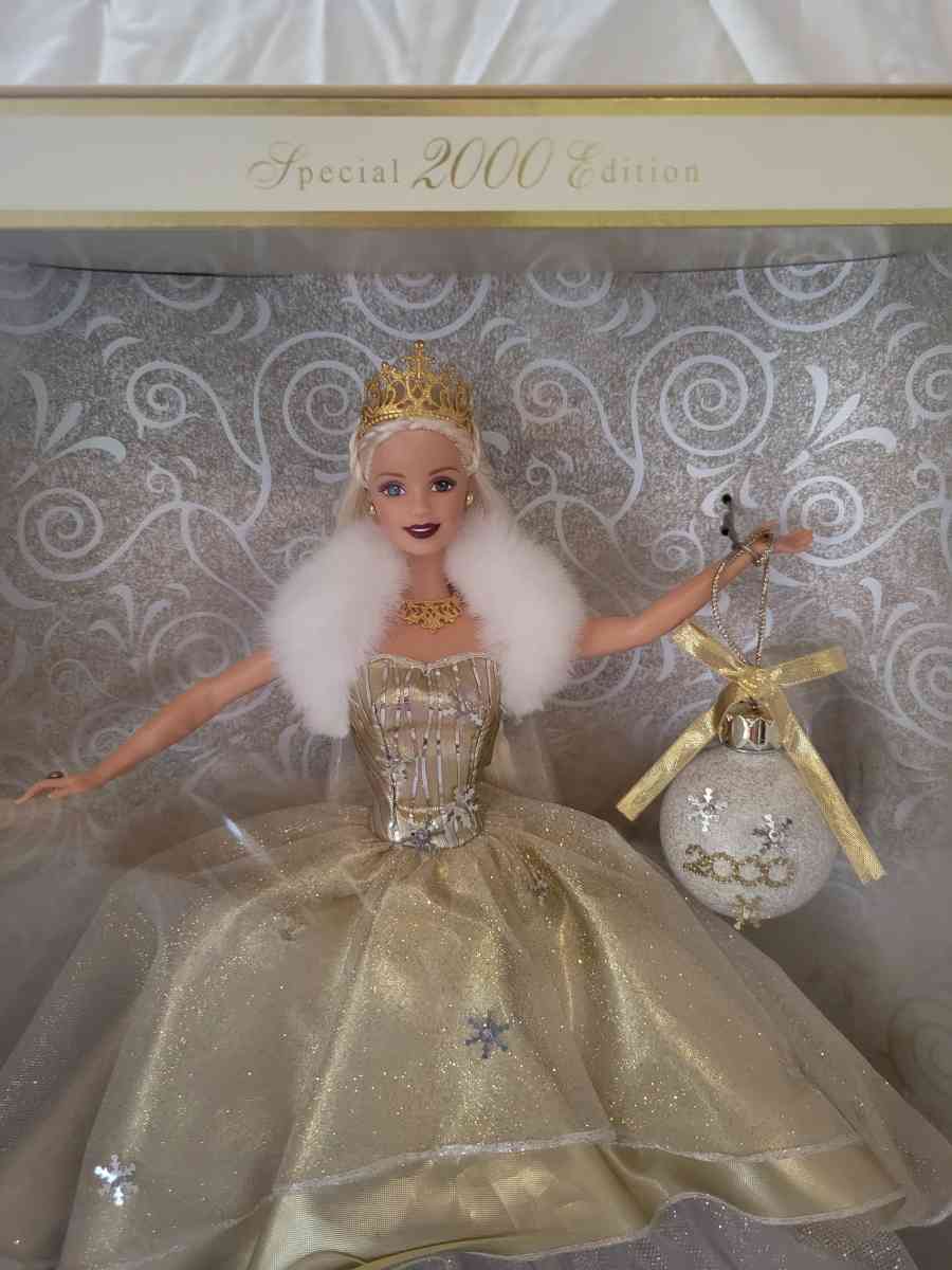 Celebration Holiday Barbie 2000 - North Little Rock, Arkansas - FleaMarketBay