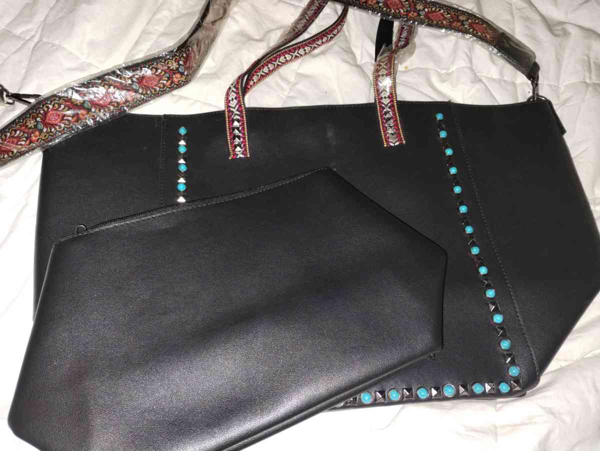 Two piece set Black leather tote - Platte City, Missouri - FleaMarketBay
