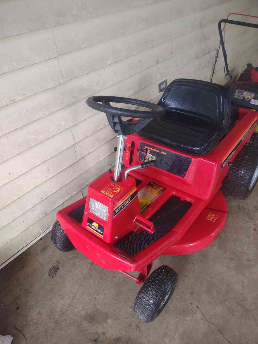 Murray 10 horsepower riding mower - Gainesville, Georgia - FleaMarketBay