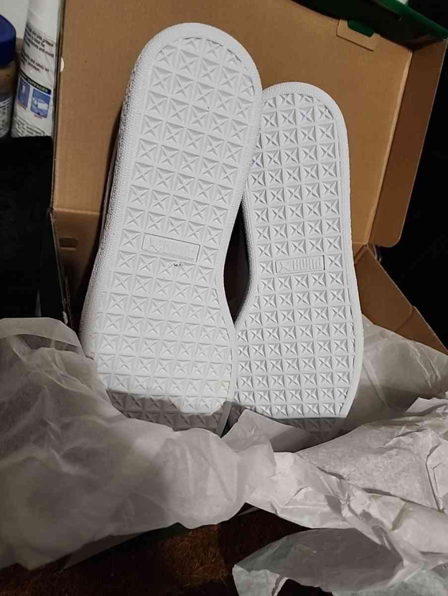 Puma Suede Classic Xxi Lace Up  Mens Black Sneakers Casual - Saint Louis, Missouri - FleaMarketBay