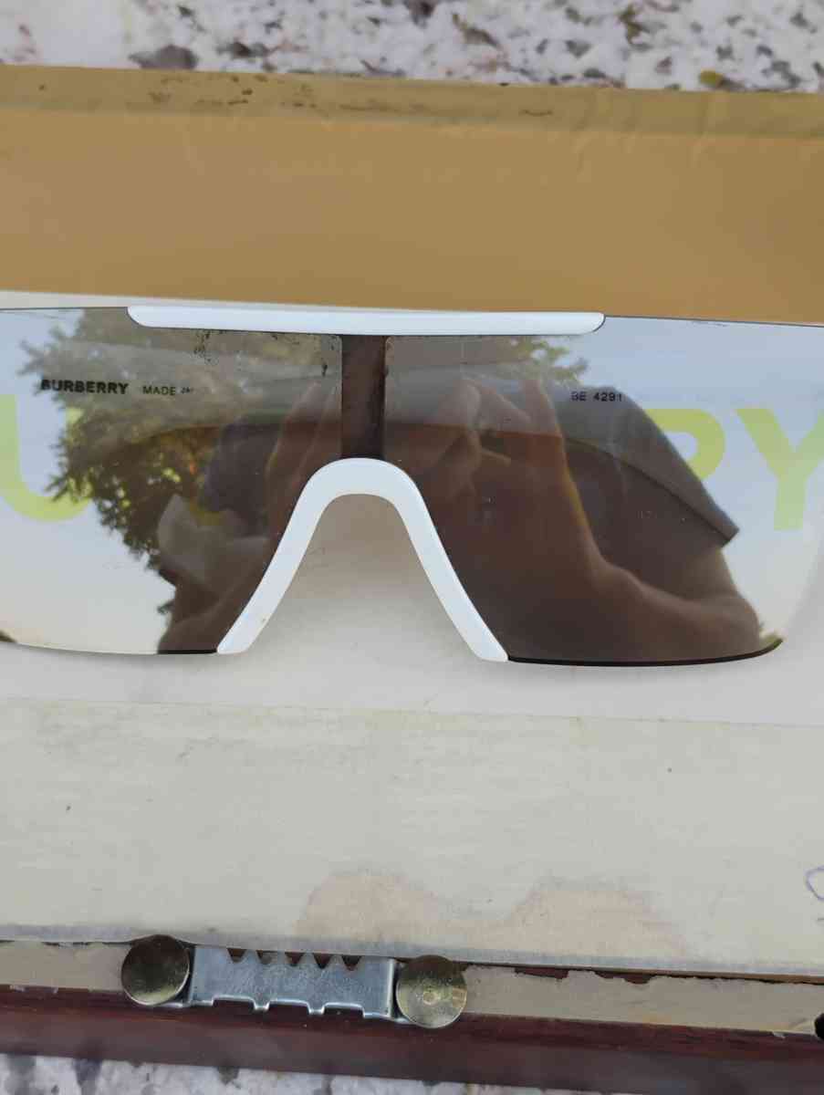 Burberry Sunglasses model 4291 - Salt Lake City, Utah - FleaMarketBay
