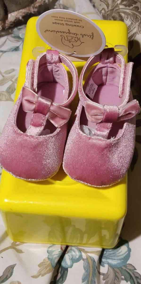 wholesale infant shoes - Lincoln, Missouri