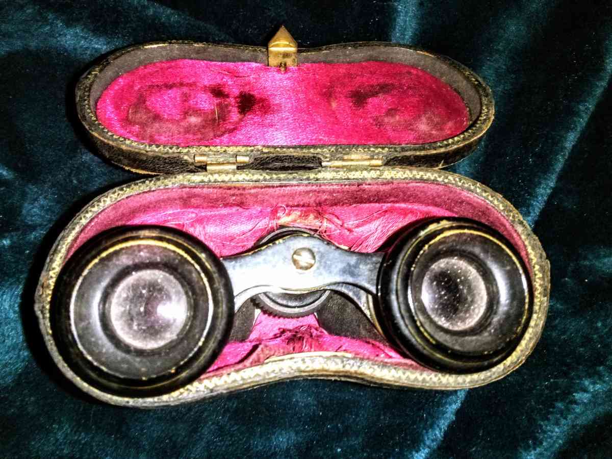 1898 French opera glasses - Altamonte Springs, Florida - FleaMarketBay