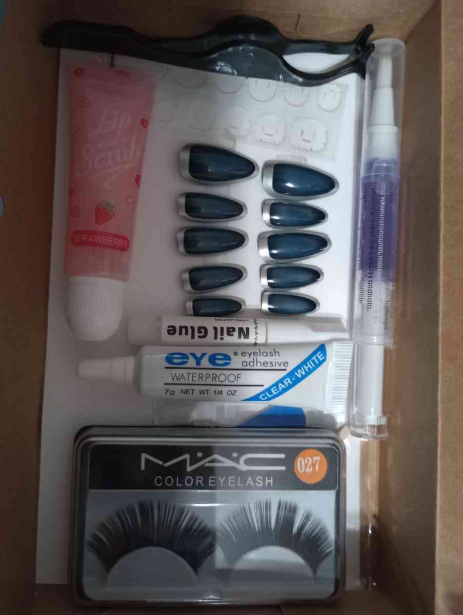 Complete Nail  Lash Beauty boxes - Orlando, Florida - FleaMarketBay