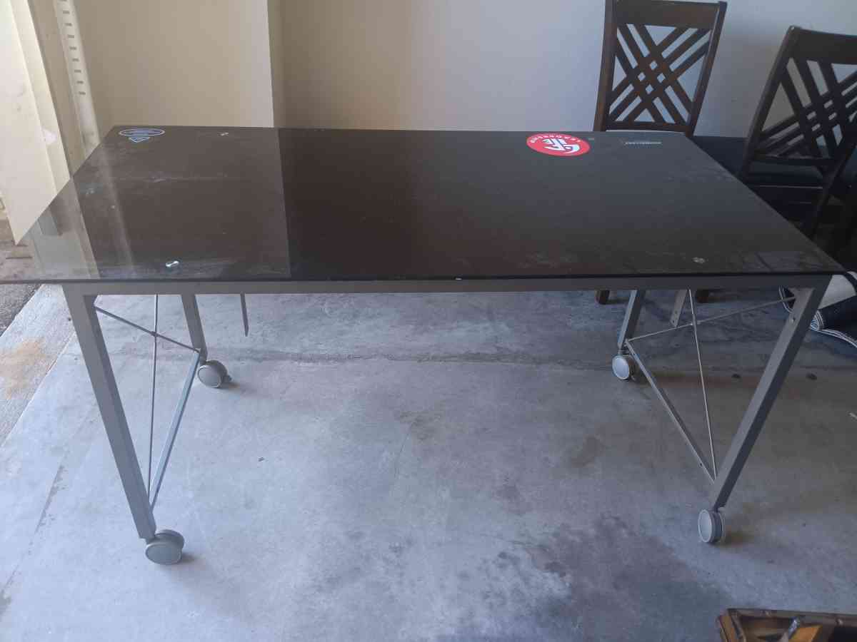 work table - Aurora, Colorado - FleaMarketBay