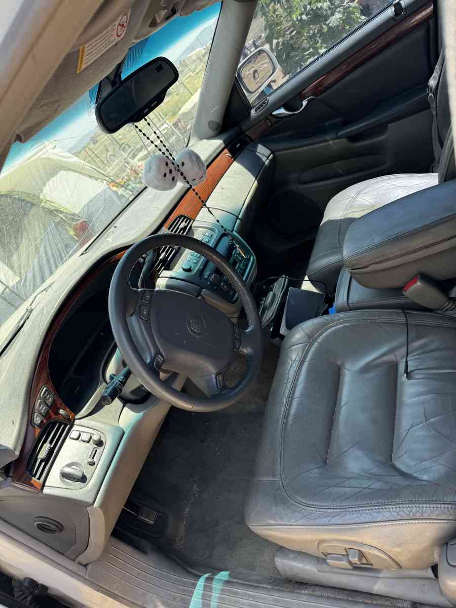 2000 Cadillac Devile - Albuquerque, New Mexico - FleaMarketBay