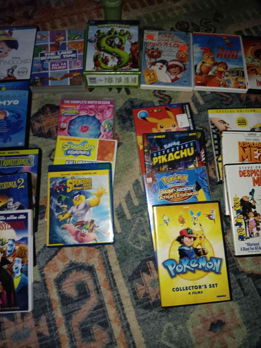 huge movie collection - Clackamas, Oregon - FleaMarketBay