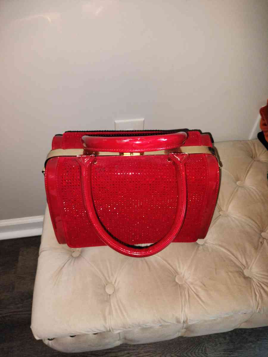 red bling purse - Topeka, Kansas - FleaMarketBay