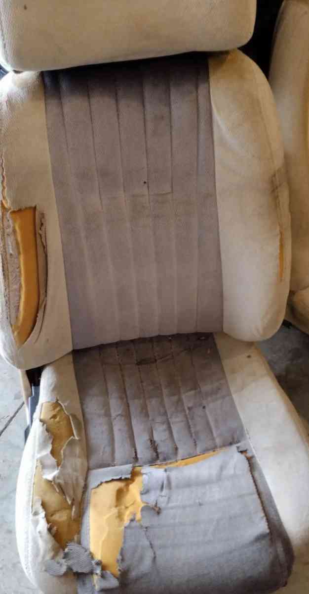 1986 trans am front seats 2 - Raeford, North Carolina - FleaMarketBay