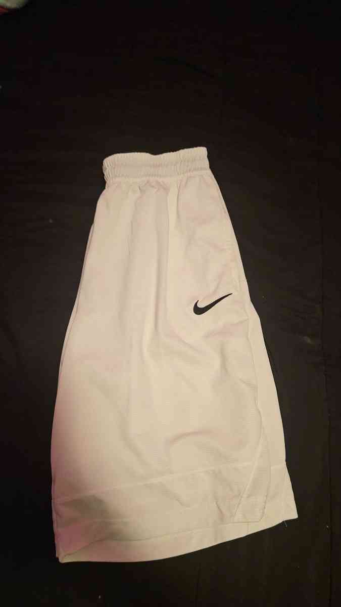 Mens Medium Nike Shorts - Somerdale, New Jersey