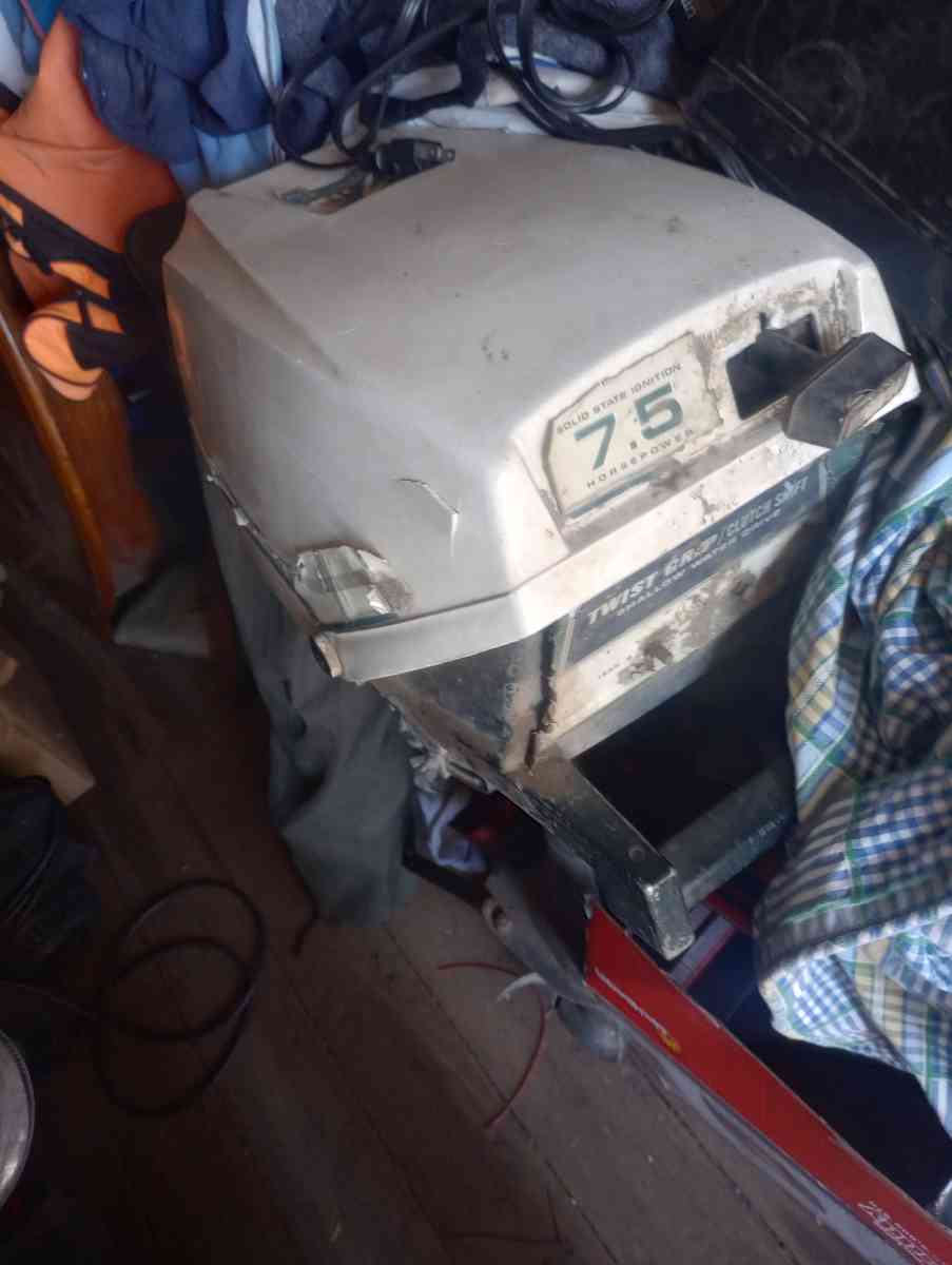 igloo refrigerator with the freezer black - Commerce City, Colorado - FleaMarketBay