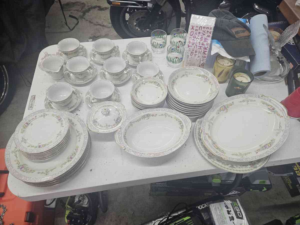 regal China Japan 51 piece dinner set - Mount Juliet, Tennessee
