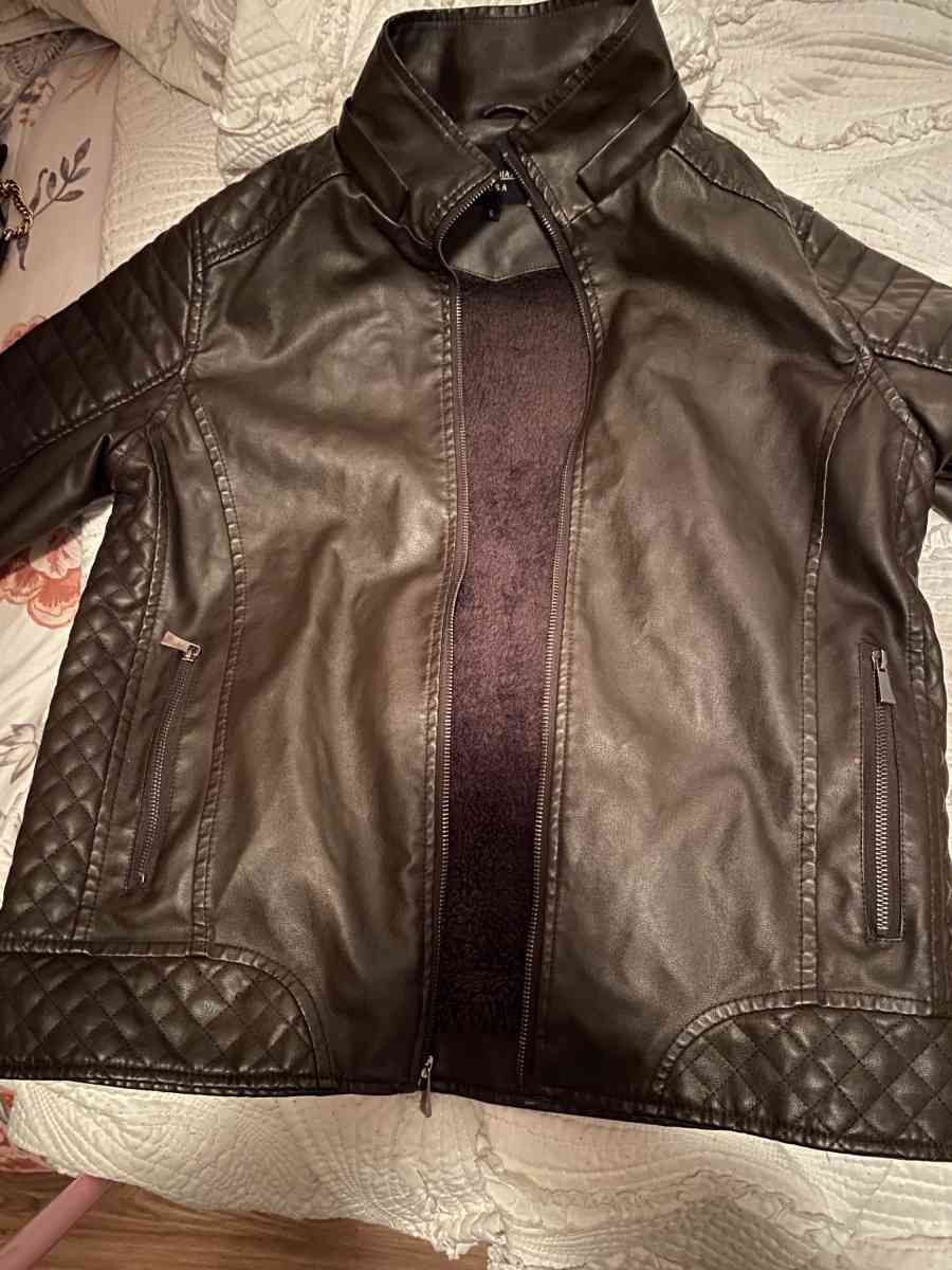 leather jacket - Warner Robins, Georgia