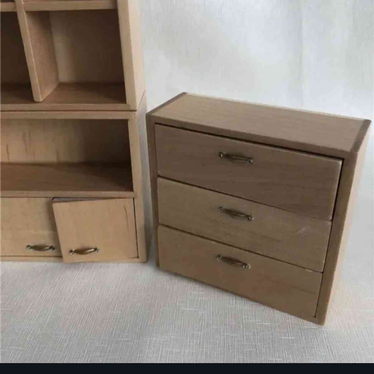 WOODEN SHELVES - Alliance, Ohio - FleaMarketBay