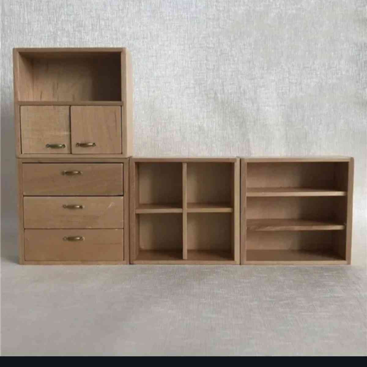 WOODEN SHELVES - Alliance, Ohio - FleaMarketBay