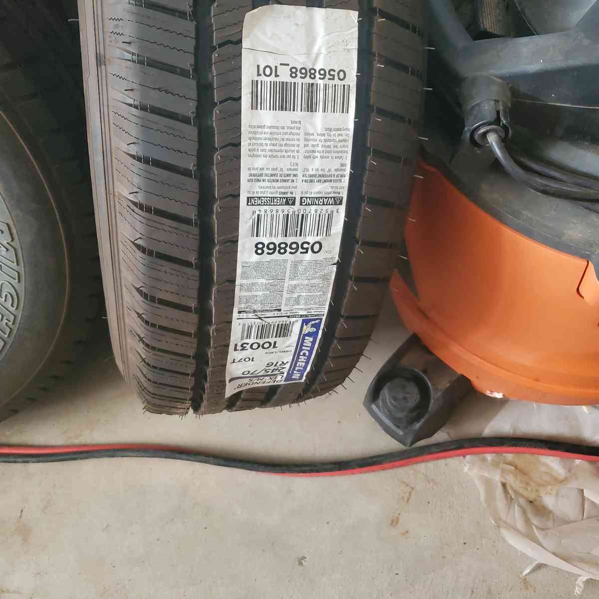 Michelin Defender LTX MS 24570R16 - Hesperia, California - FleaMarketBay