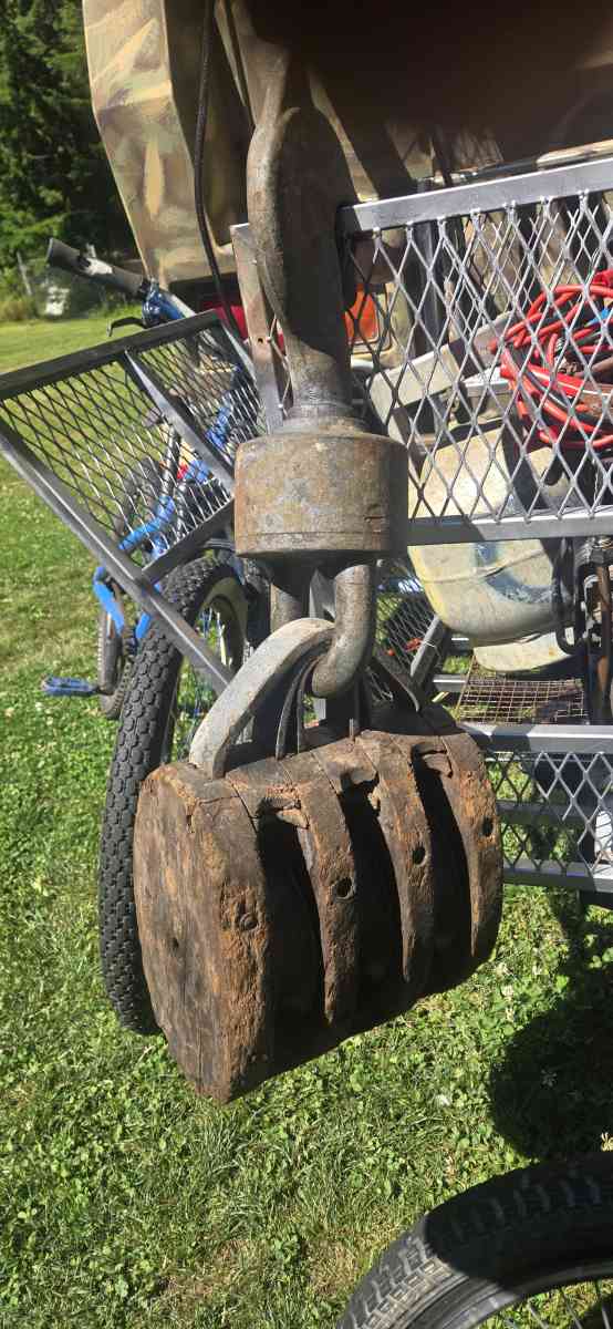 I have a huge wooden 3 wheel Barn pulley - Tumwater, Washington - FleaMarketBay