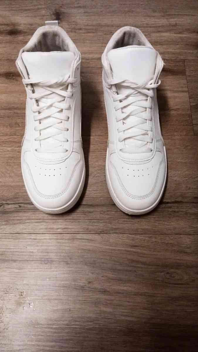 high shoes Nike - Stockton, California - FleaMarketBay