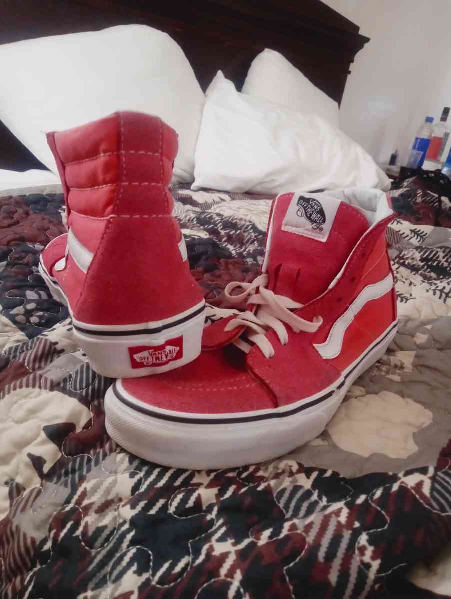 shoes converse and vans - Hazard, Kentucky