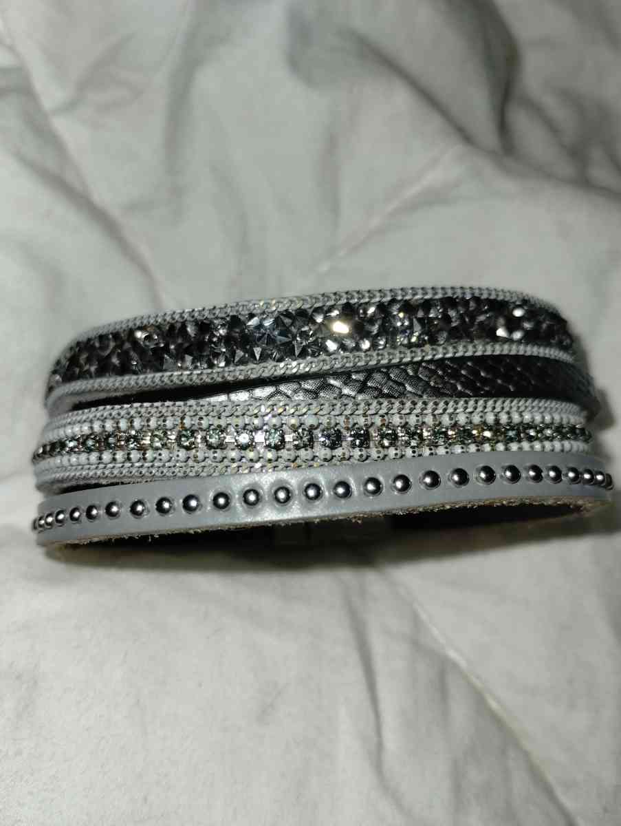 Leather wrap around bracelet with mini diamonds - Kansas City, Missouri - FleaMarketBay