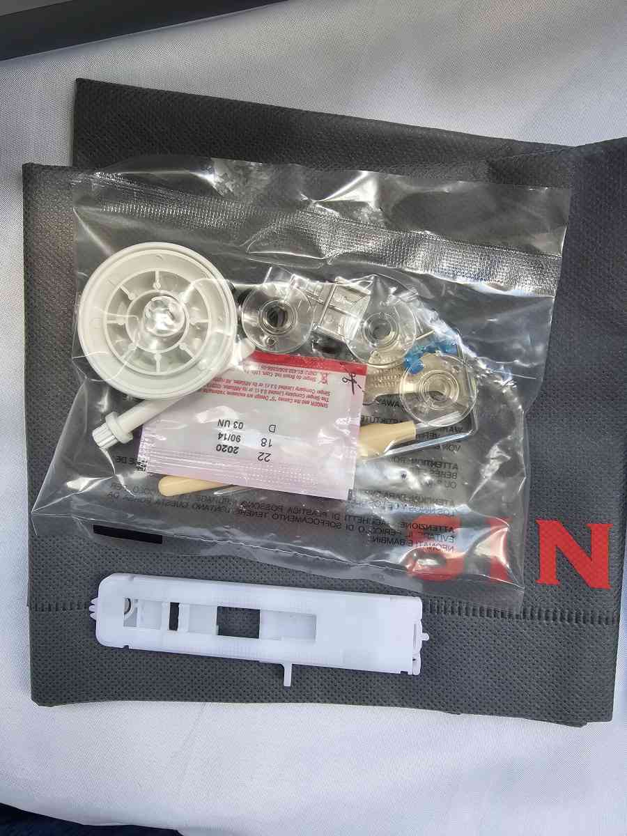 Swinger 4423 Heavy Duty Sewing Machine - Fawn Grove, Pennsylvania - FleaMarketBay