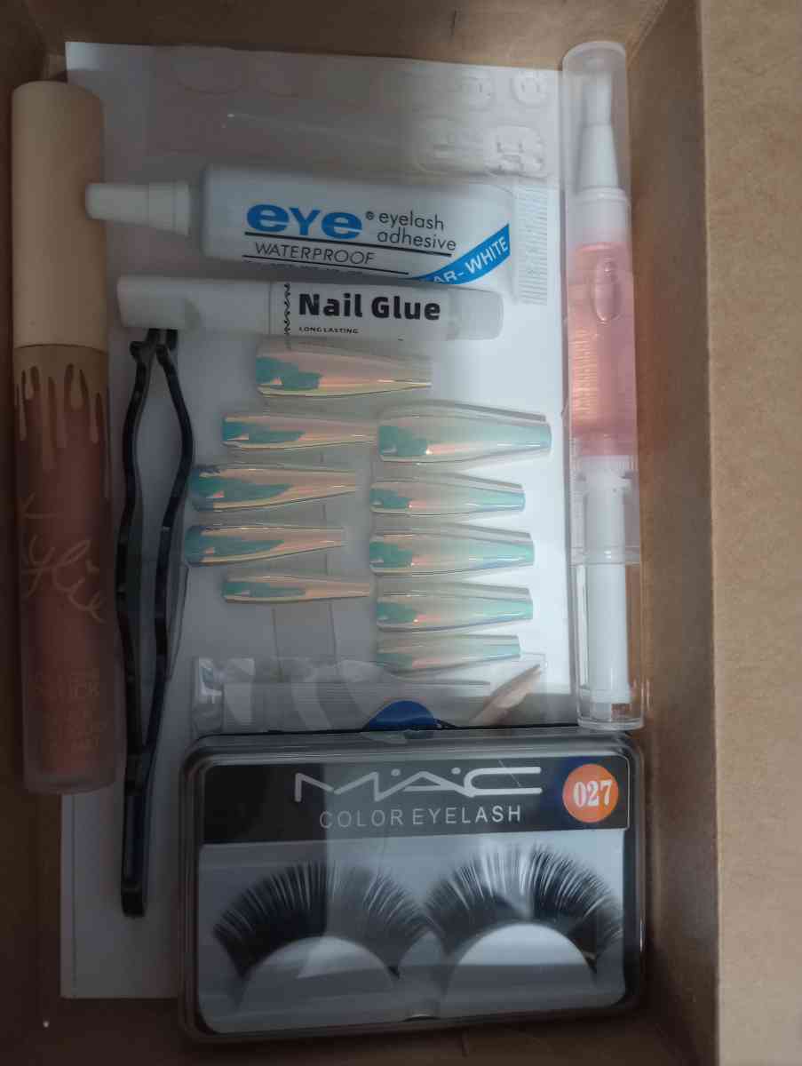 Complete Nail  Lash Beauty boxes - Orlando, Florida - FleaMarketBay