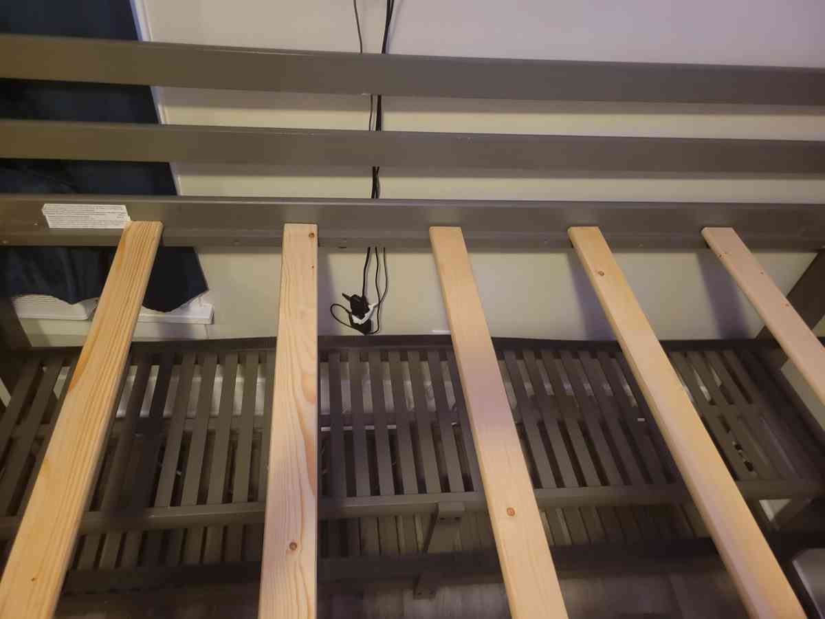 Twin loft bed frame - Marysville, Michigan - FleaMarketBay