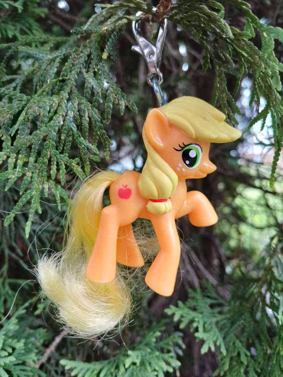MLP My Little Pony AJ  Brushable 2011 2 inch Hasbro Upcycled - Kingston, Pennsylvania