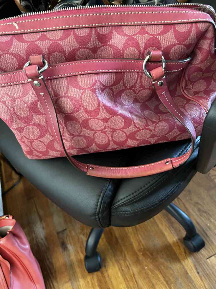 coach hand bag - Afton, Tennessee - FleaMarketBay