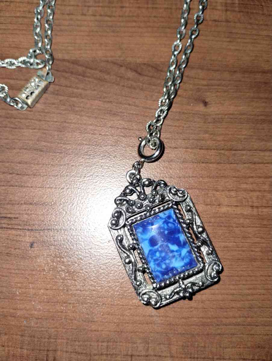 Sarah Coventry two sided pendant charm necklace - Platte City, Missouri - FleaMarketBay