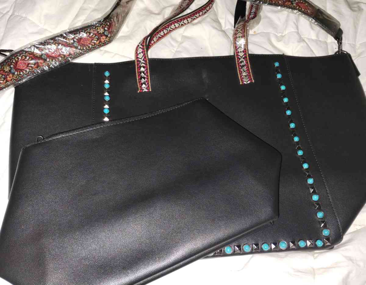 Two piece set Black leather tote - Platte City, Missouri - FleaMarketBay