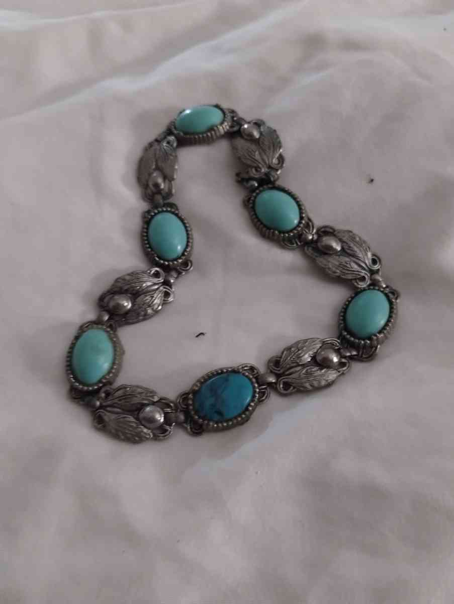 Beautiful turquoise necklace - Platte City, Missouri - FleaMarketBay
