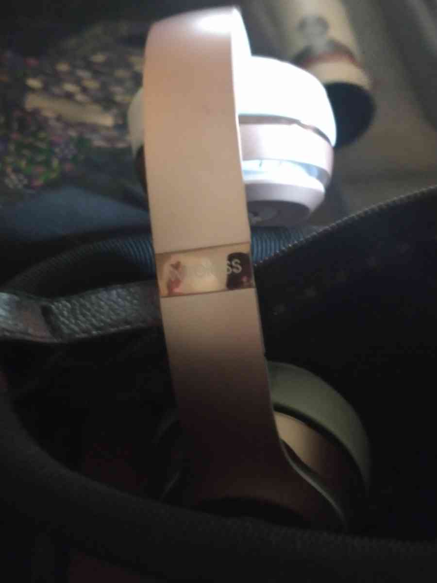 beats wireless headphones - Antioch, Tennessee - FleaMarketBay